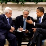 Barack_Obama_meets_with_Mahmoud_Abbas_in_the_Oval_Office_2009-05-28_1